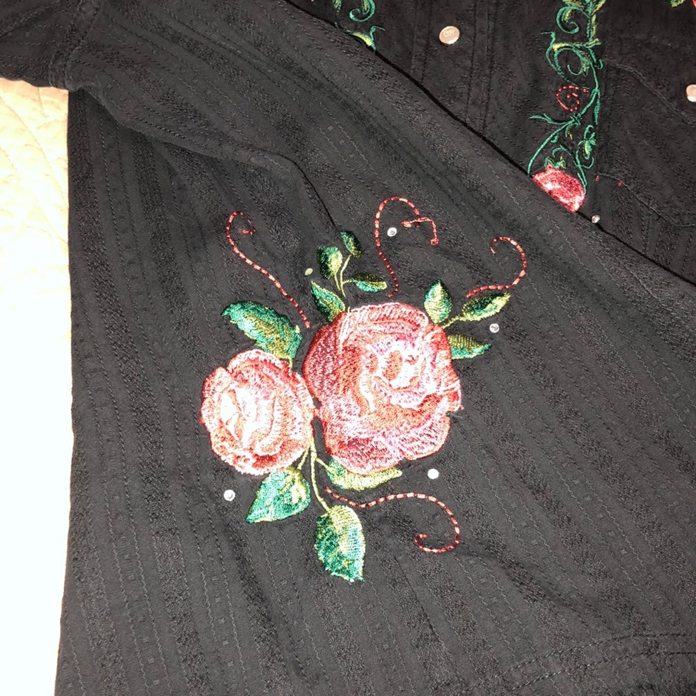 Beautiful Western Shirt! - Picture 3 of 5